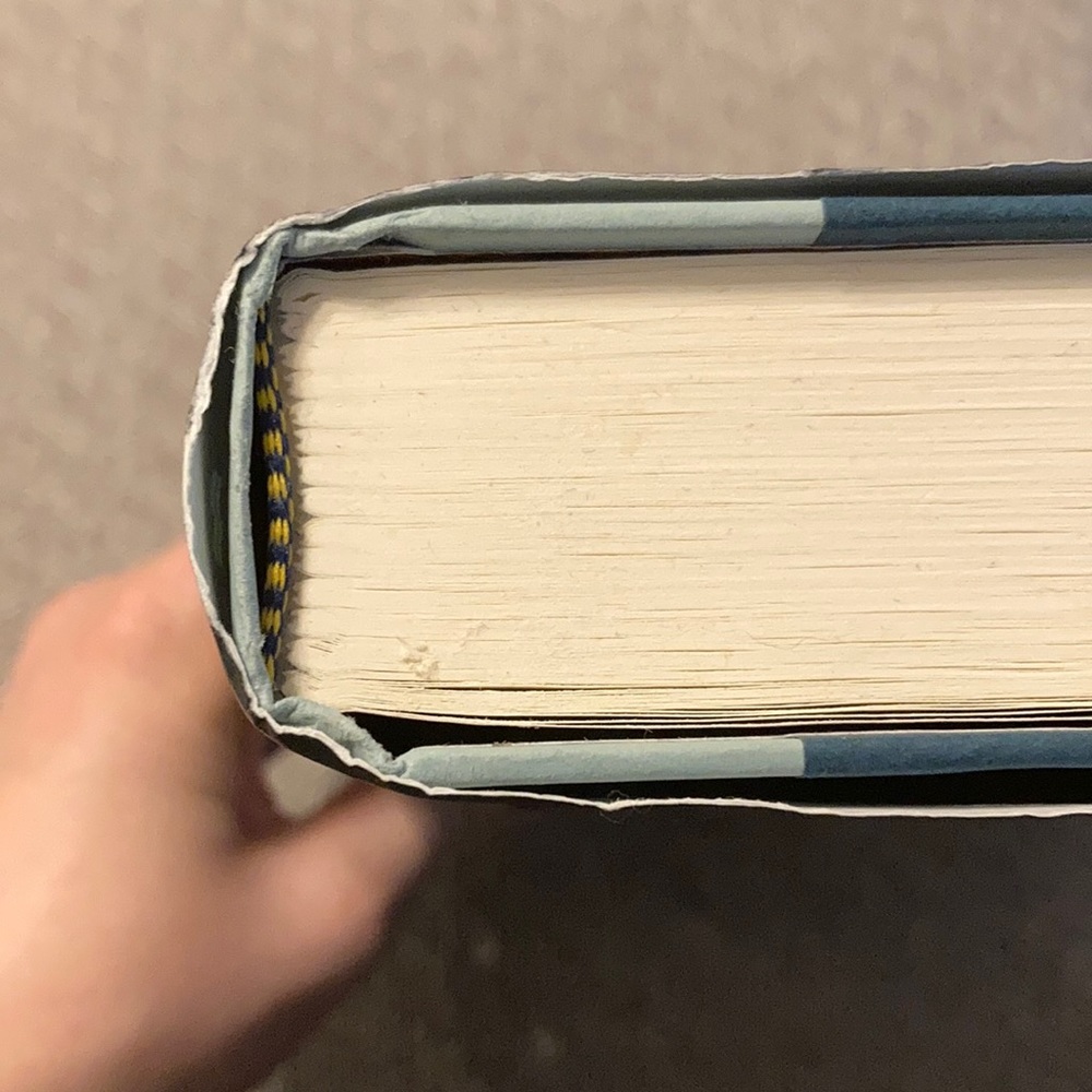 The Nightingale by Kristin Hannah - Picture 6 of 6